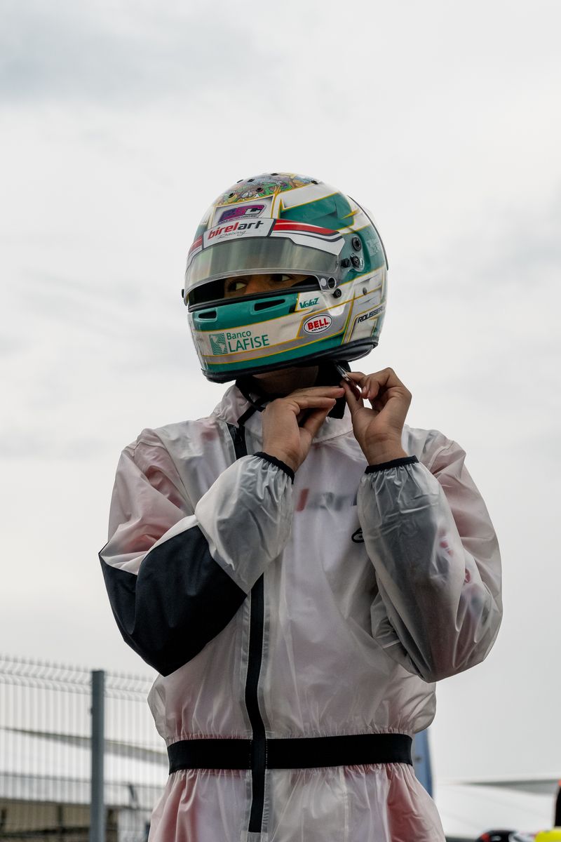 Gianmatteo Rousseau en el paddock